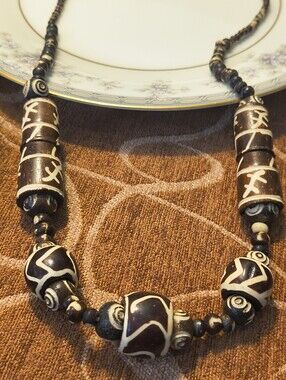 Vtg Dark Chocolate Brown and Cream Pumtek Burmese Burma Beads Tribal Necklace